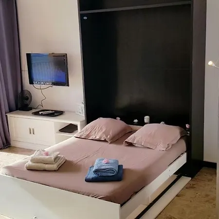 Sudio Bord De Apartment